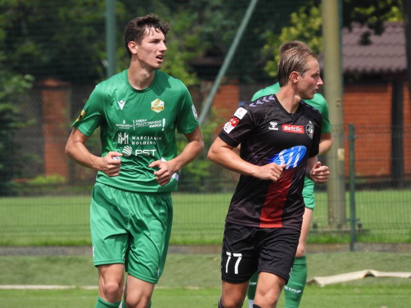 Na zdjęciu piłkarze RKS Lechii podczas meczu sparingowego