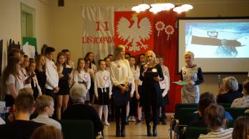  Tomaszowianie uczcili 101. rocznicę odzyskania przez Polskę niepodległości [ZDJĘCIA]